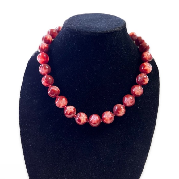 Vintage moonglow beaded necklace with flower center and sparkle in each bead - Picture 1 of 15